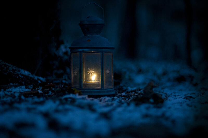 Lantern in Snow — Blue, Dark