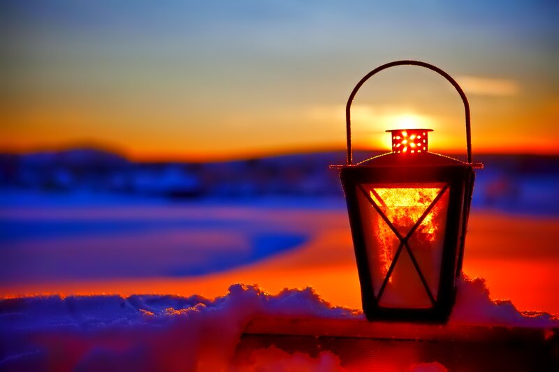 Lantern in Snow — Red
