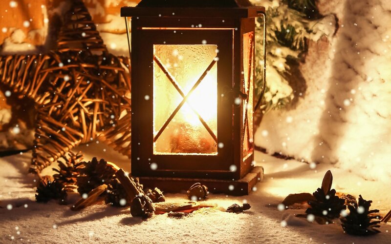Lantern in Snow — White, Cozy