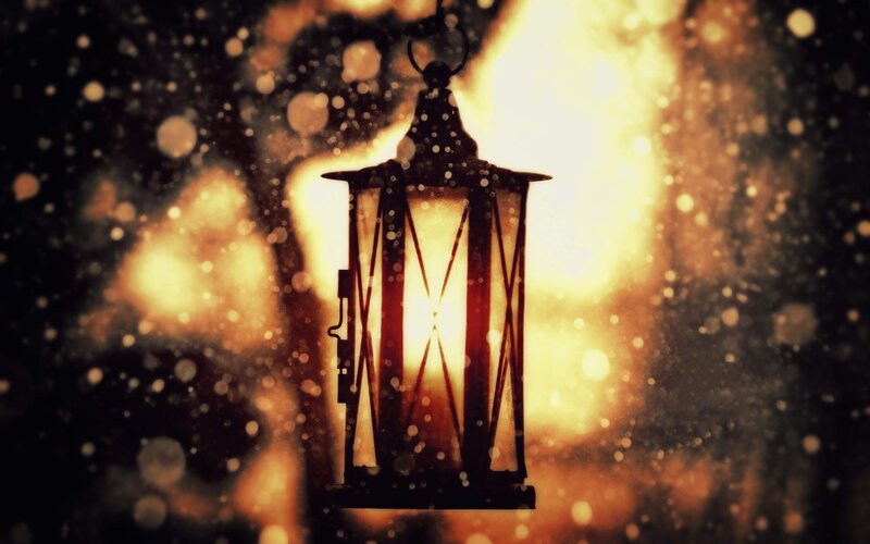 Lantern in Snowfall — Black