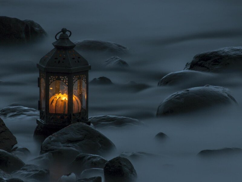 Lantern on Rocks — Black