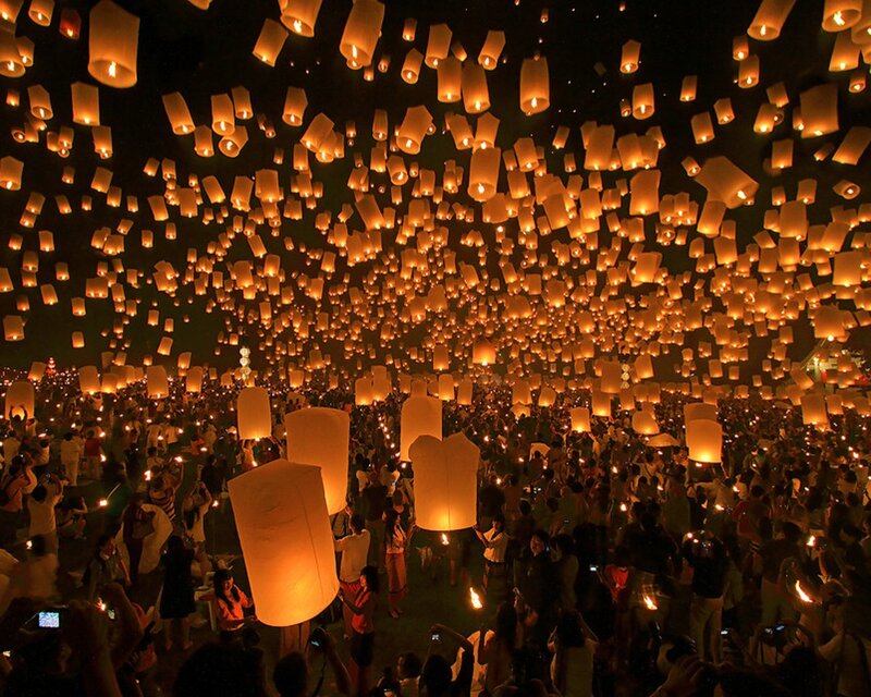 Lanterns released at night festival