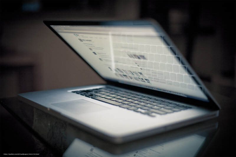 Laptop on Glass Table — Black