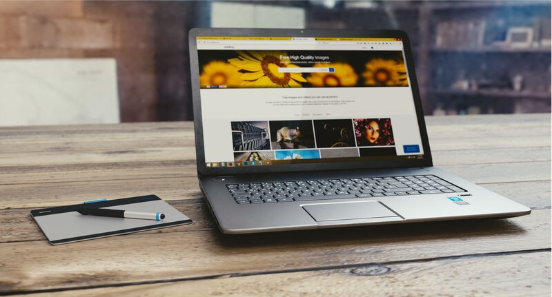 laptop with graphics tablet