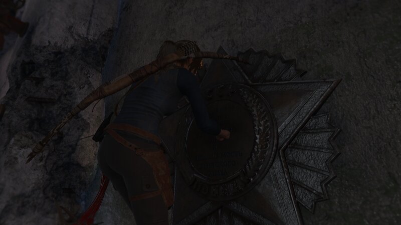 Lara Croft at Monument