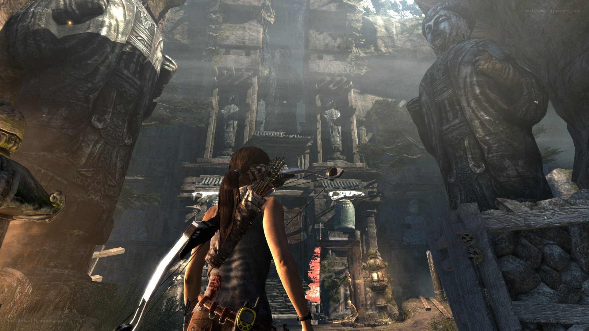 Lara Croft in ancient ruins