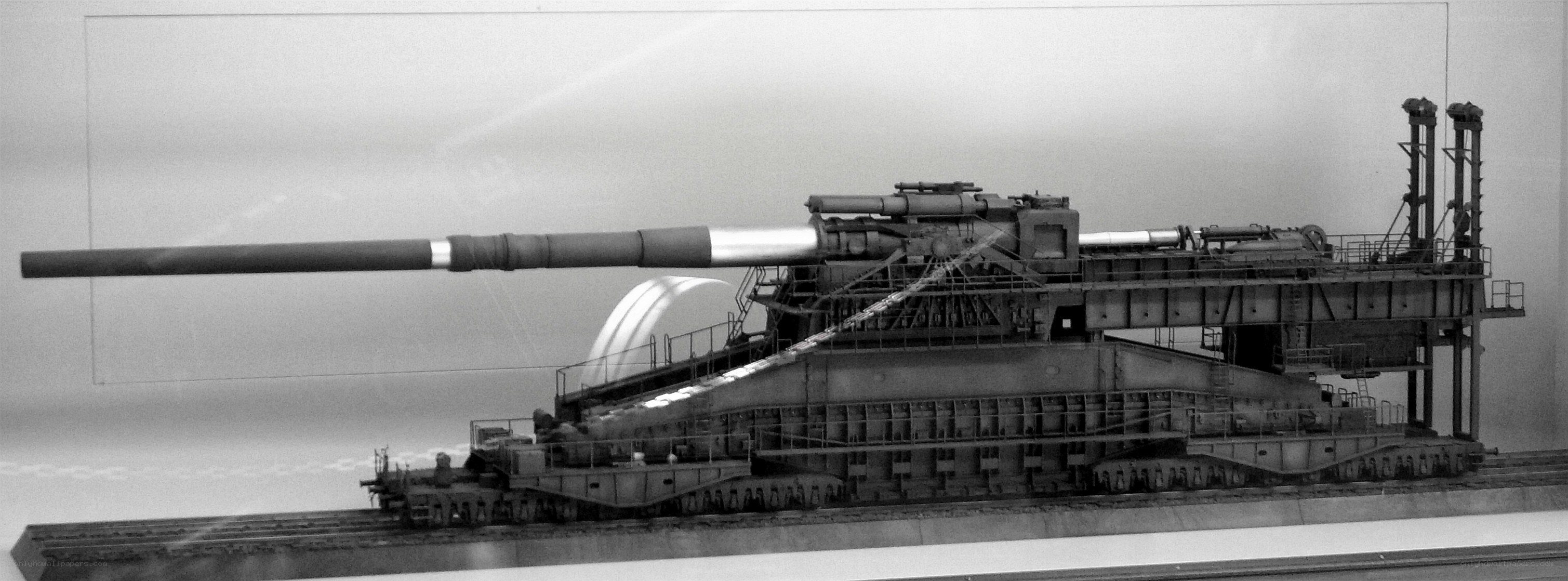 Large artillery gun model