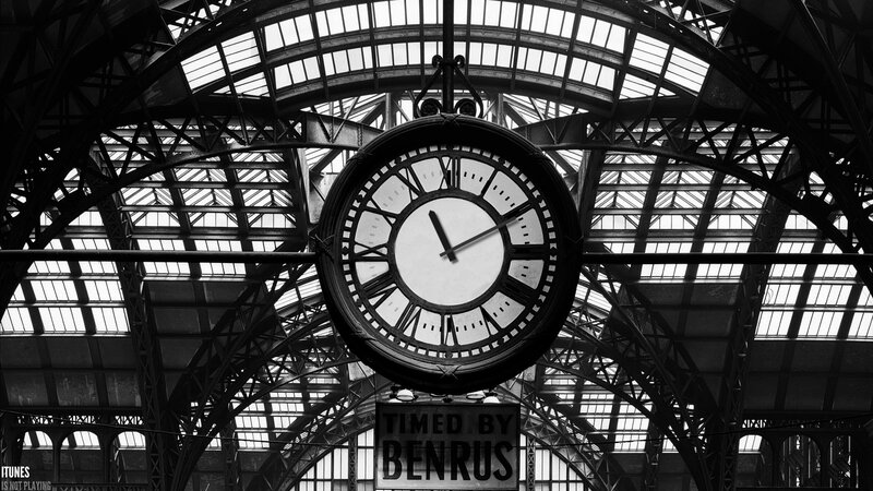 Large clock in train station