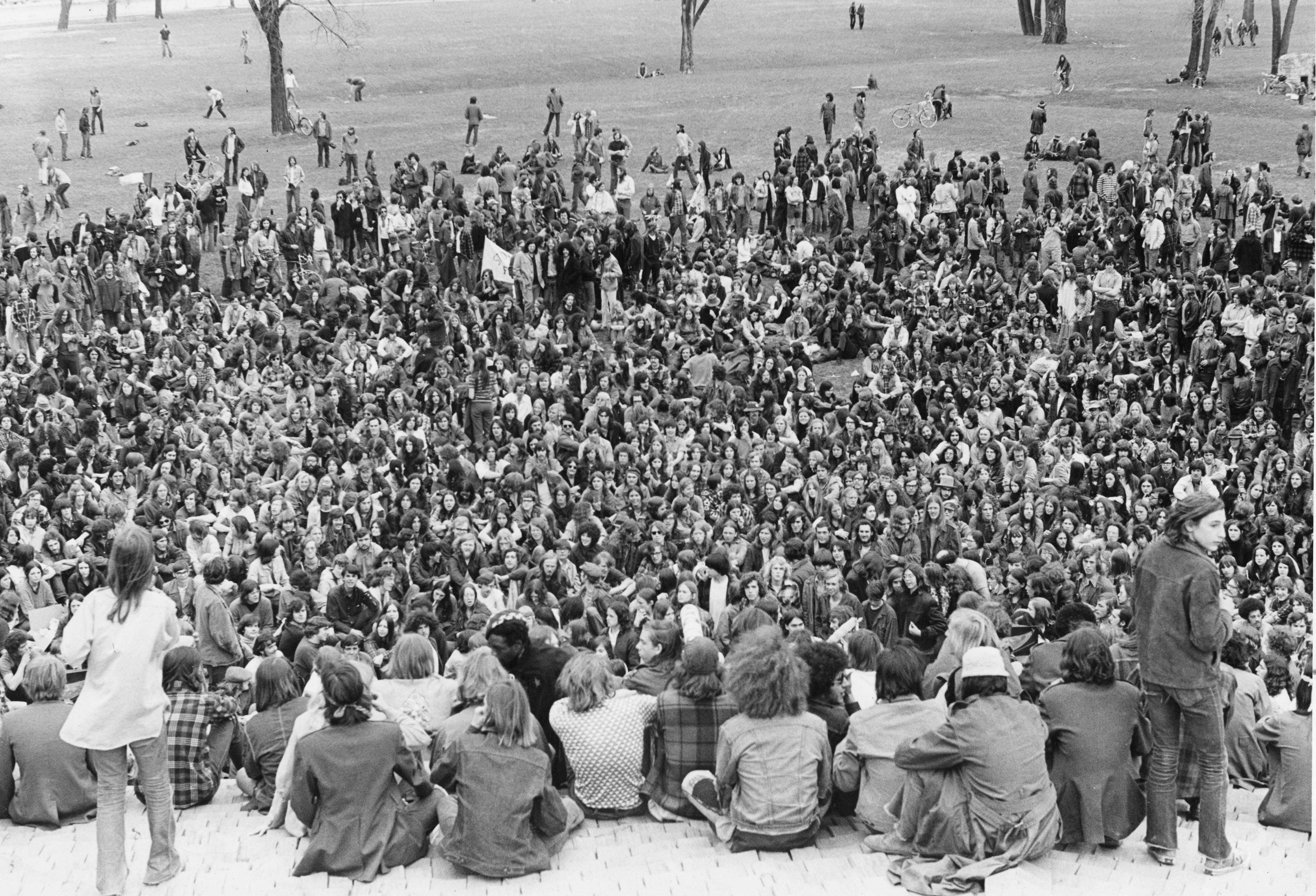 Large crowd gathered in park