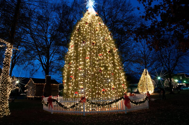 Large Decorated Christmas Tree — White