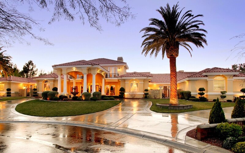 Large House with Palm Tree — Yellow