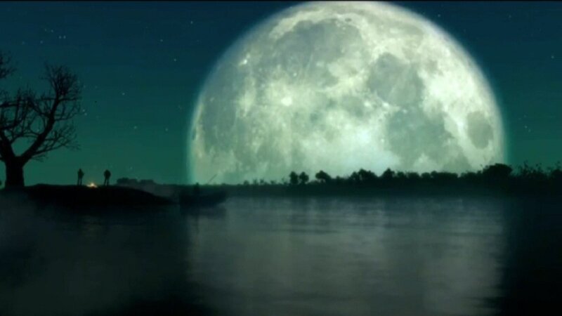 Large Moon over Water — Green