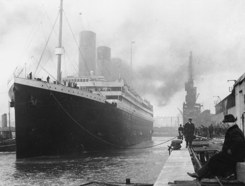 Large Ocean Liner — Black, Industrial