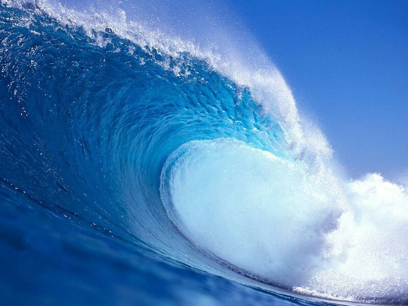 Large Ocean Wave — Dramatic, Foam