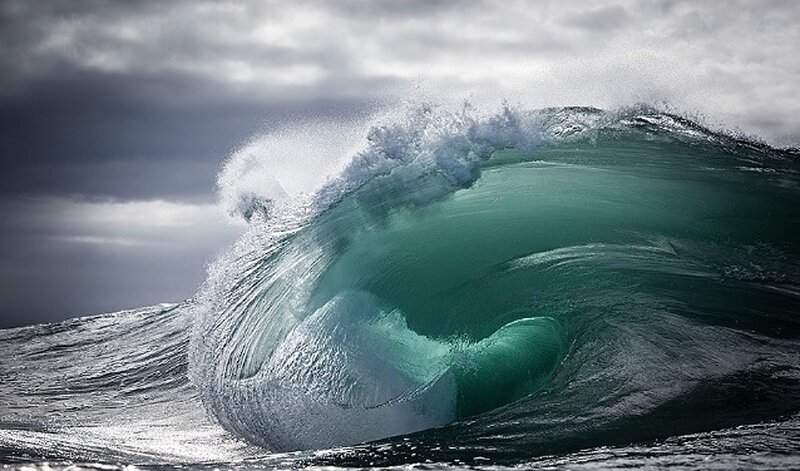 Large Ocean Wave — Green, Dramatic, Photograph, Sky