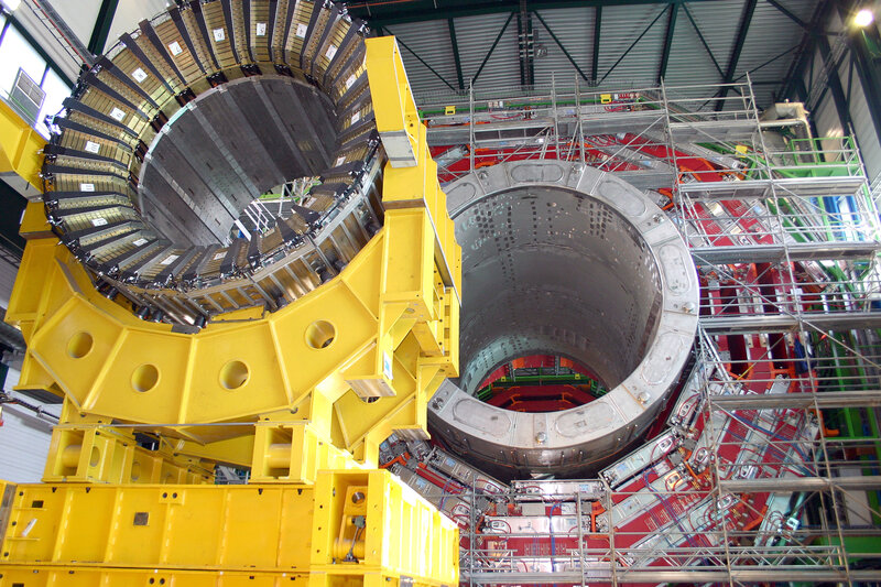 Large particle accelerator components