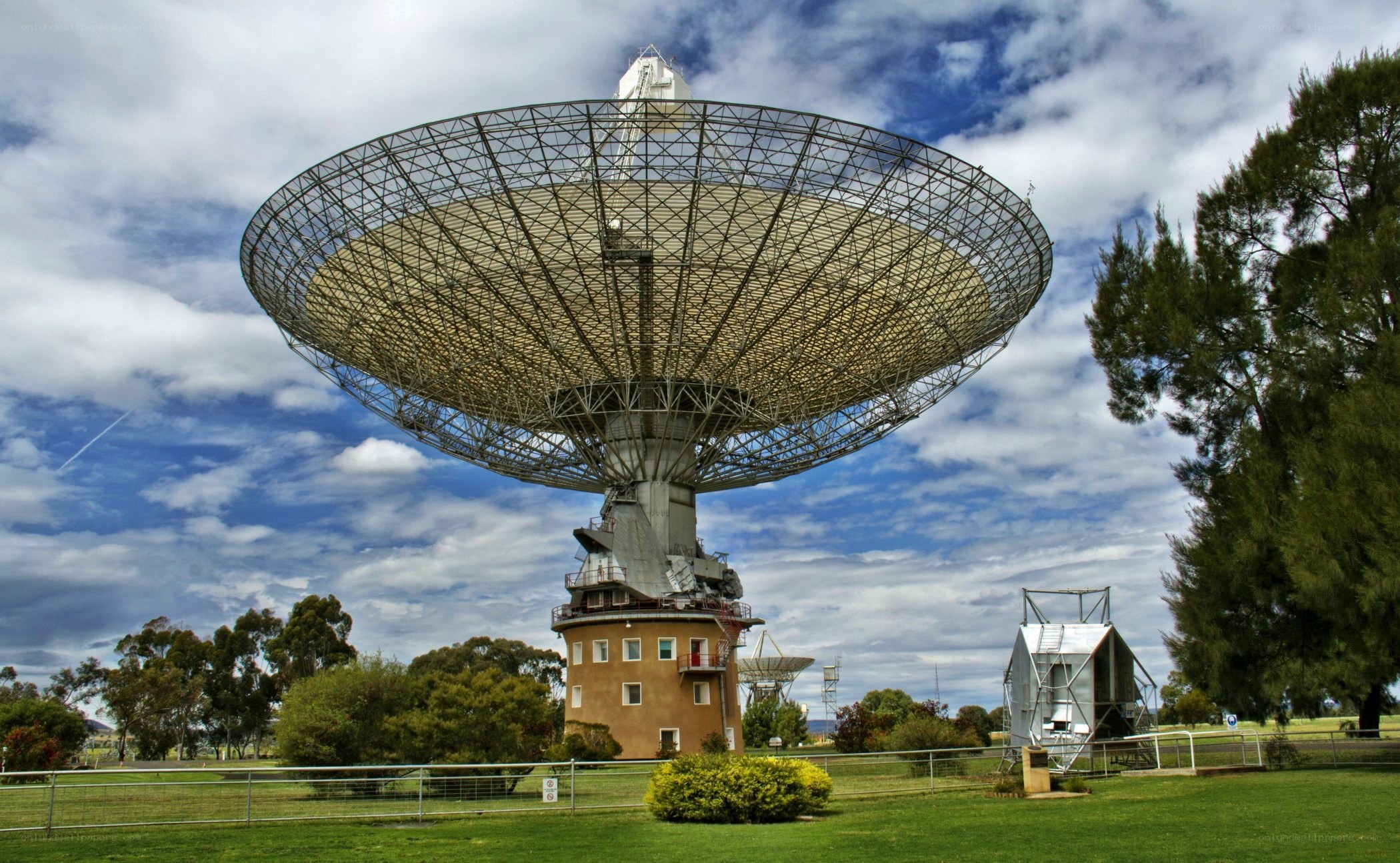 Large radio telescope dish
