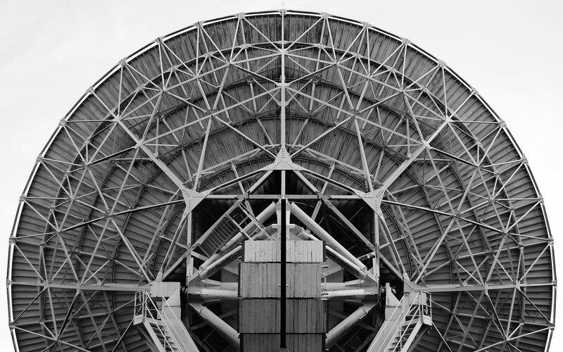 Large Satellite Dish — Black