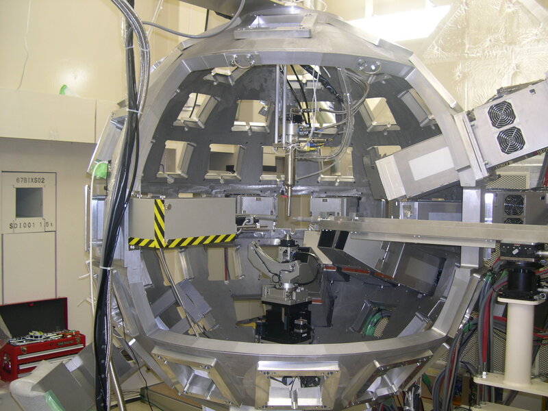 Large scientific instrument chamber