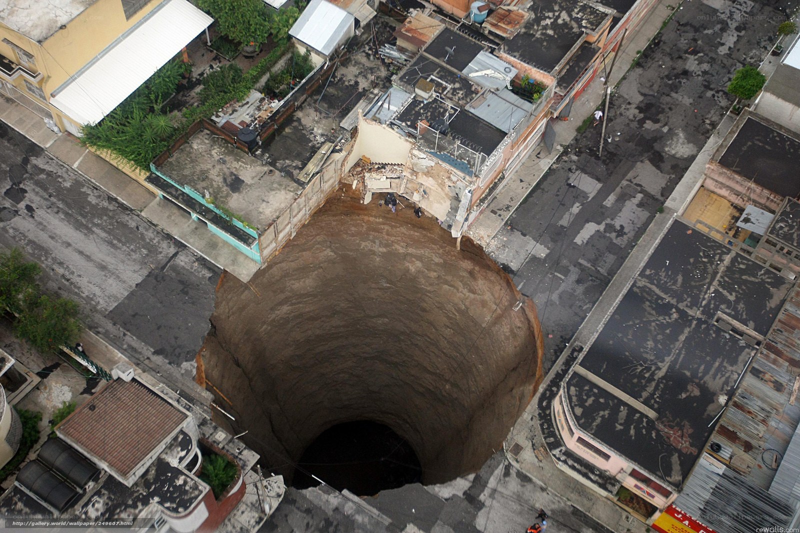 Large sinkhole in urban area