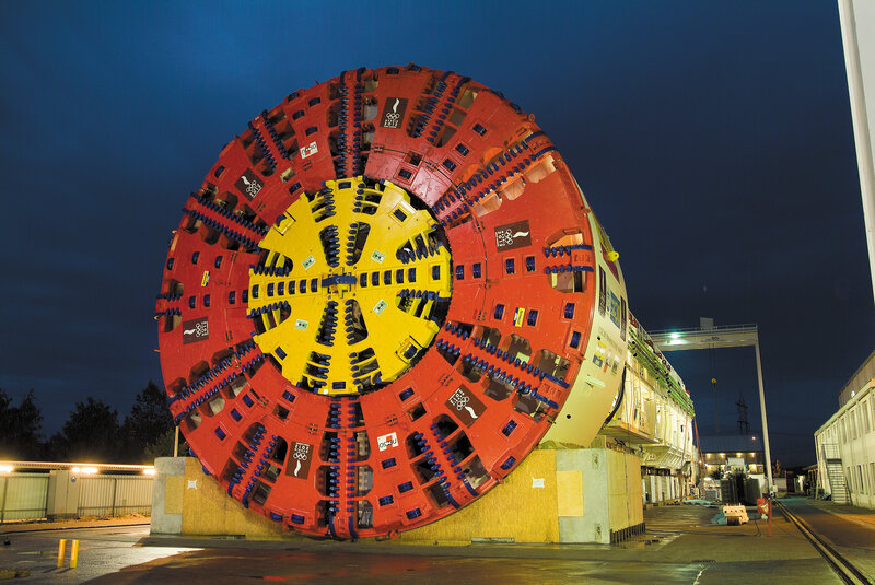 Large tunnel boring machine
