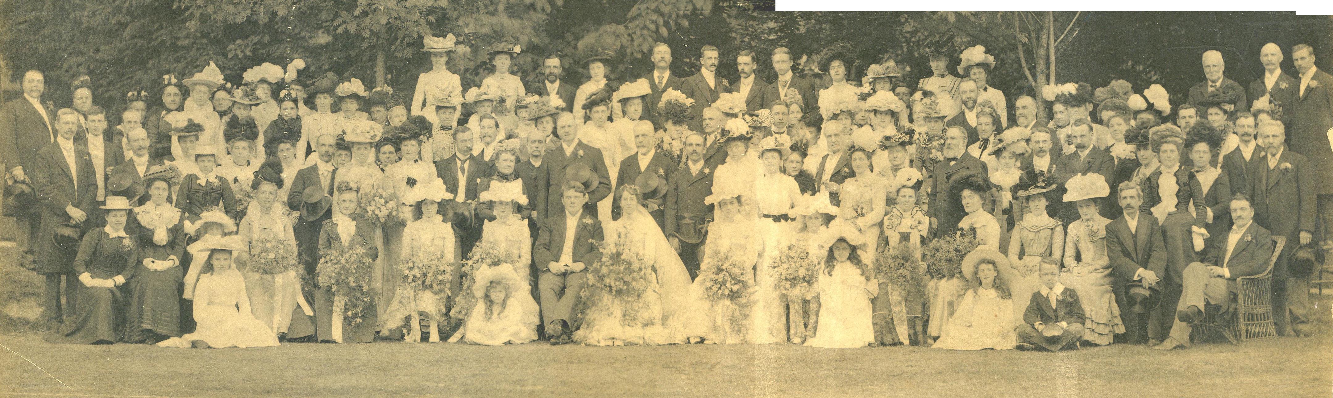 Large wedding group photo