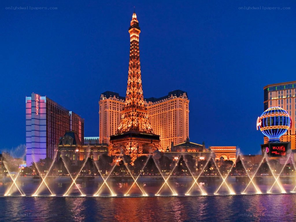 Las Vegas Eiffel Tower replica