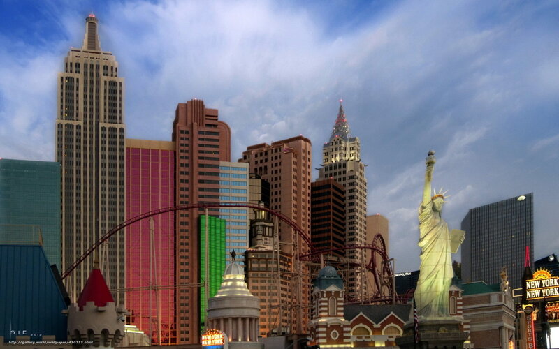 Las Vegas skyline with Statue of Liberty