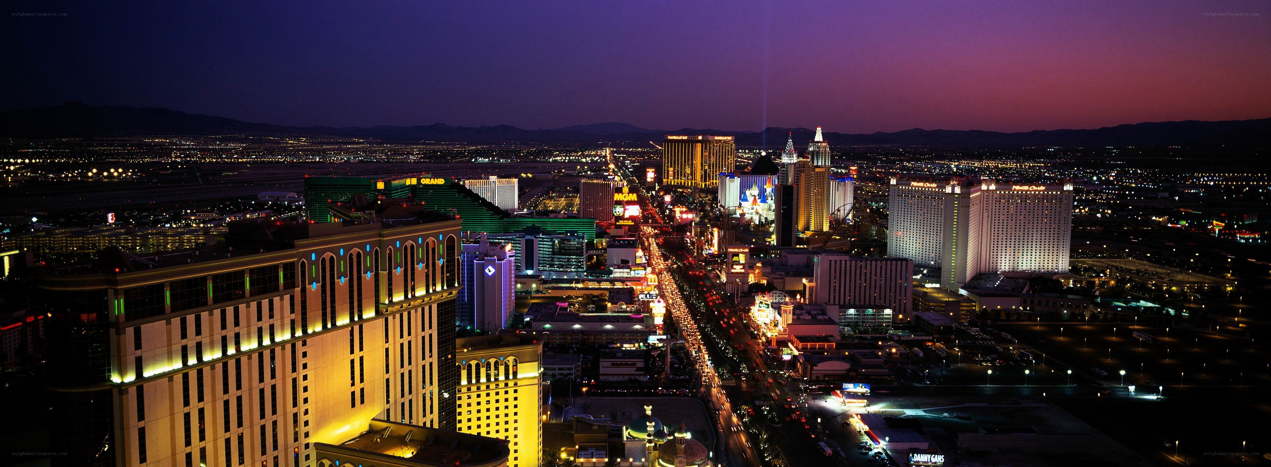 Las Vegas Strip at dusk