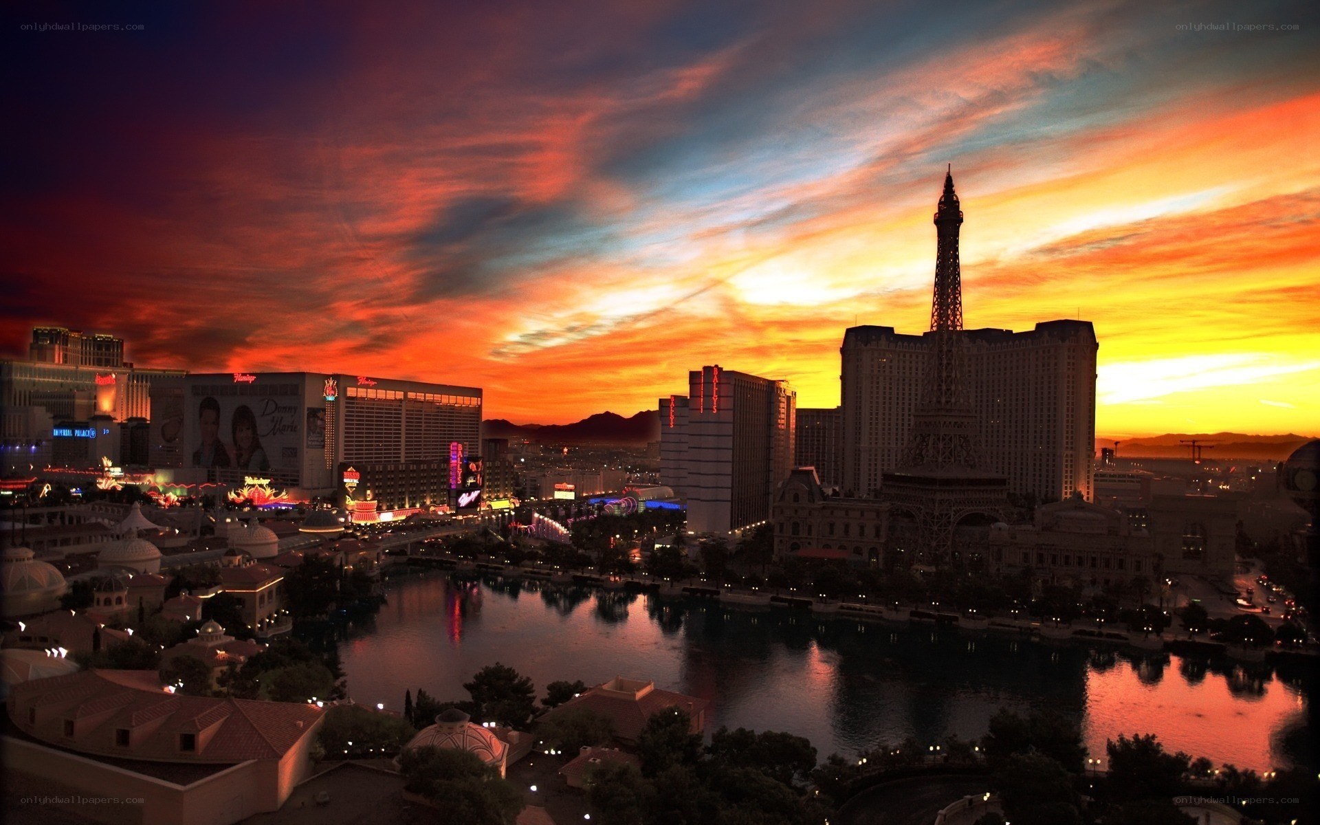 Las Vegas sunset skyline