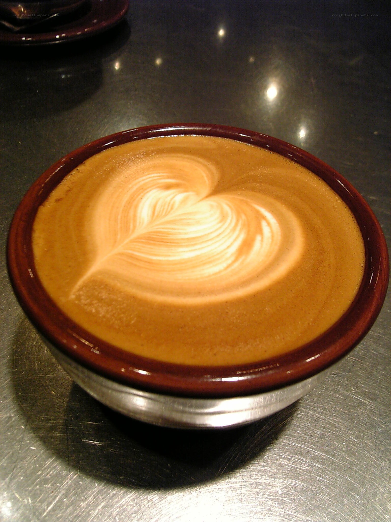 Latte art heart design