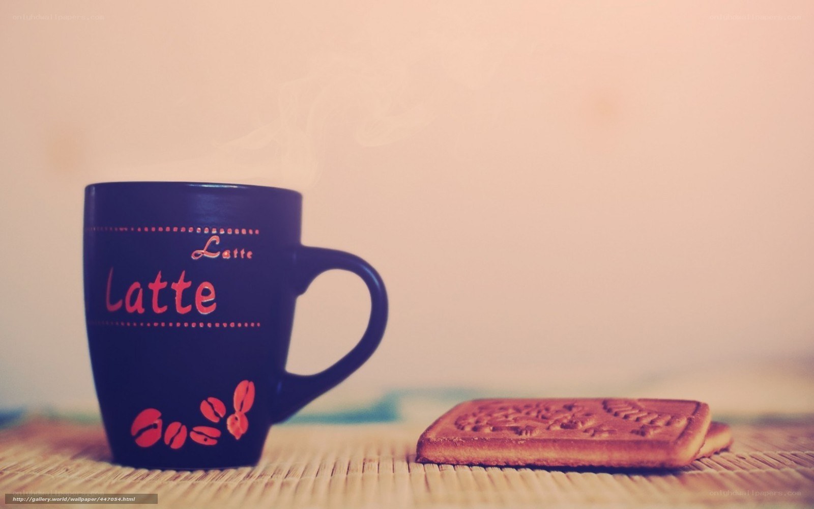 Latte mug with cookies