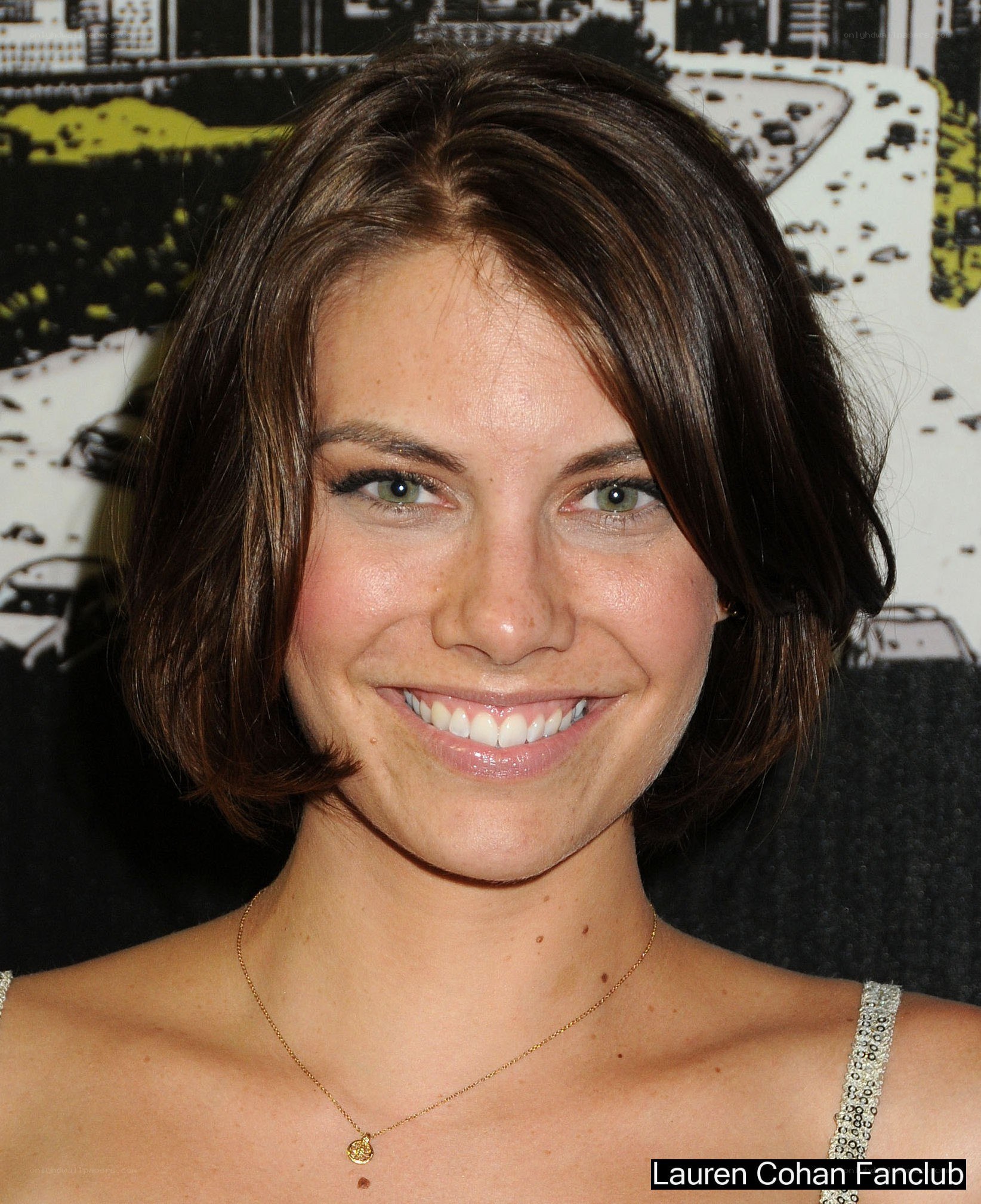 Lauren Cohen smiling at event