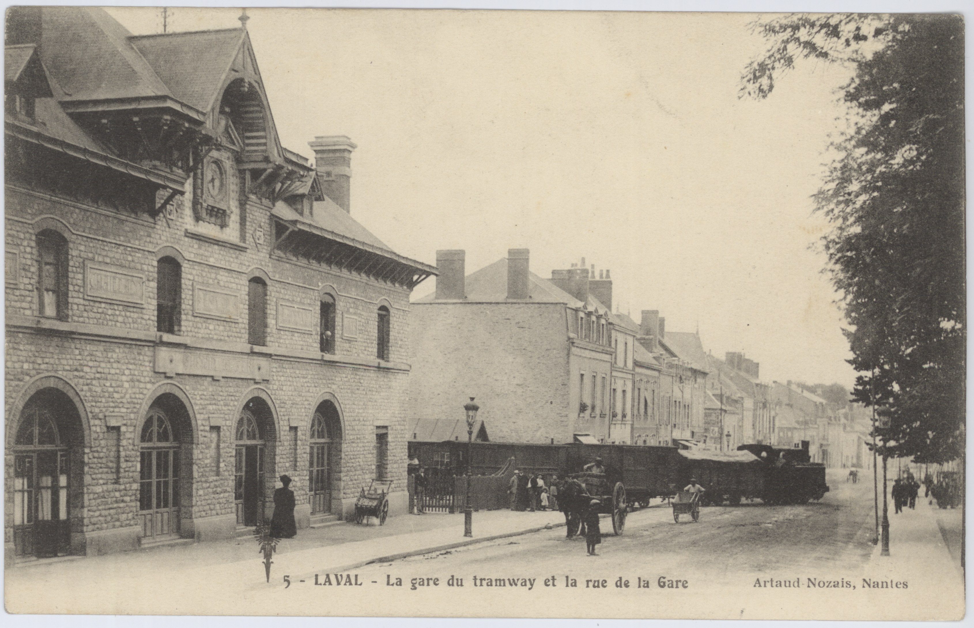 Laval tramway station and street
