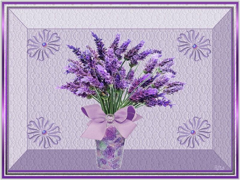 Lavender Bouquet in Vase — Purple