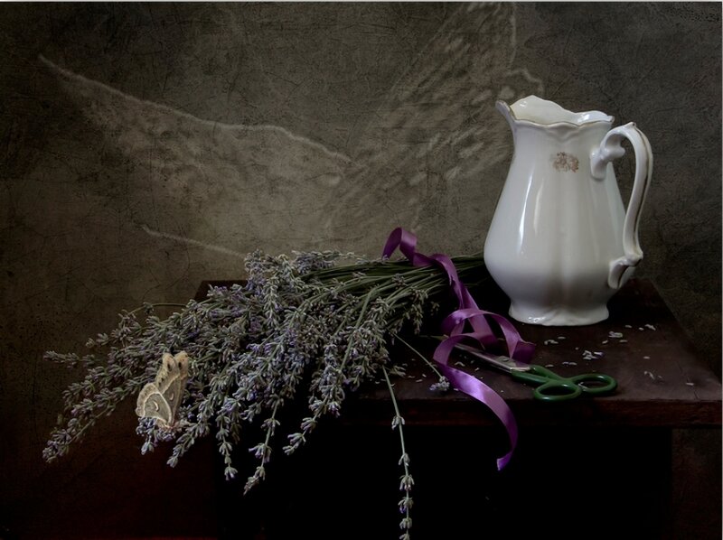 Lavender Bouquet on Table — Purple