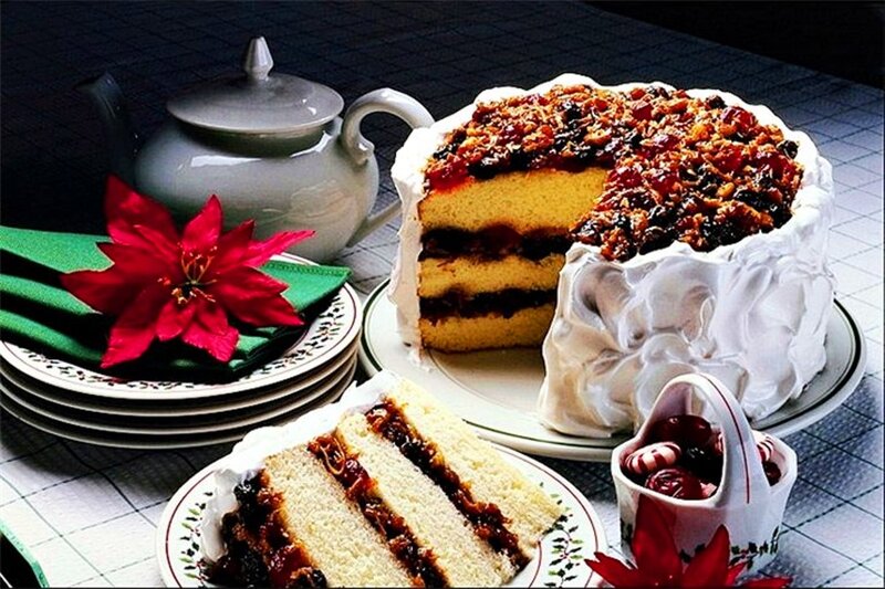Layered Cake with Fruit Filling