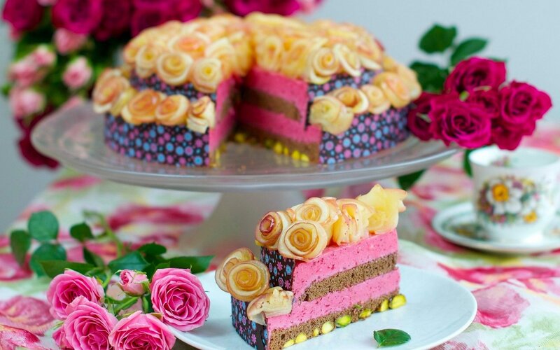 Layered Cake with Roses