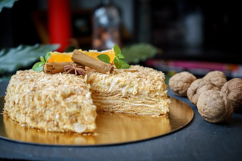 Layered Cake with Walnuts