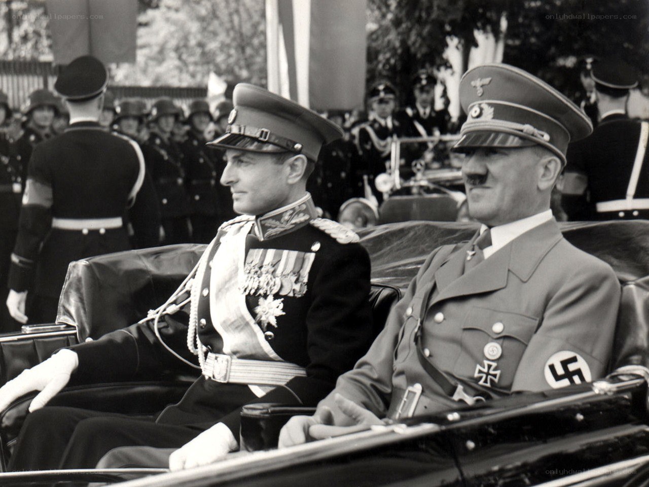 Leaders in a motorcade