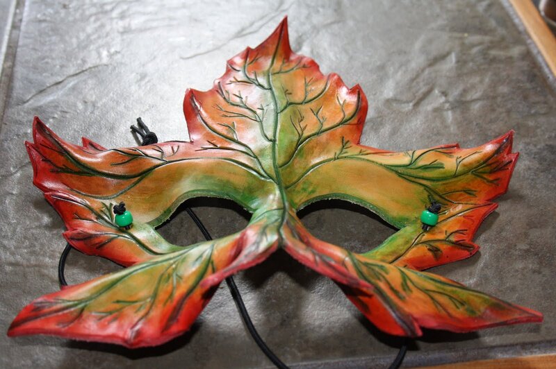Leaf-shaped Mask