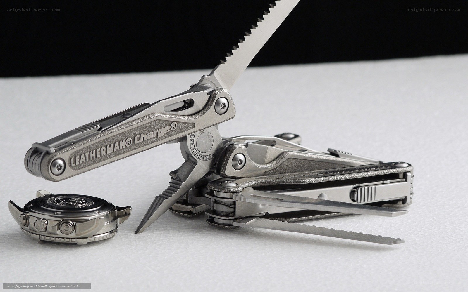 Leatherman Charge multi-tool
