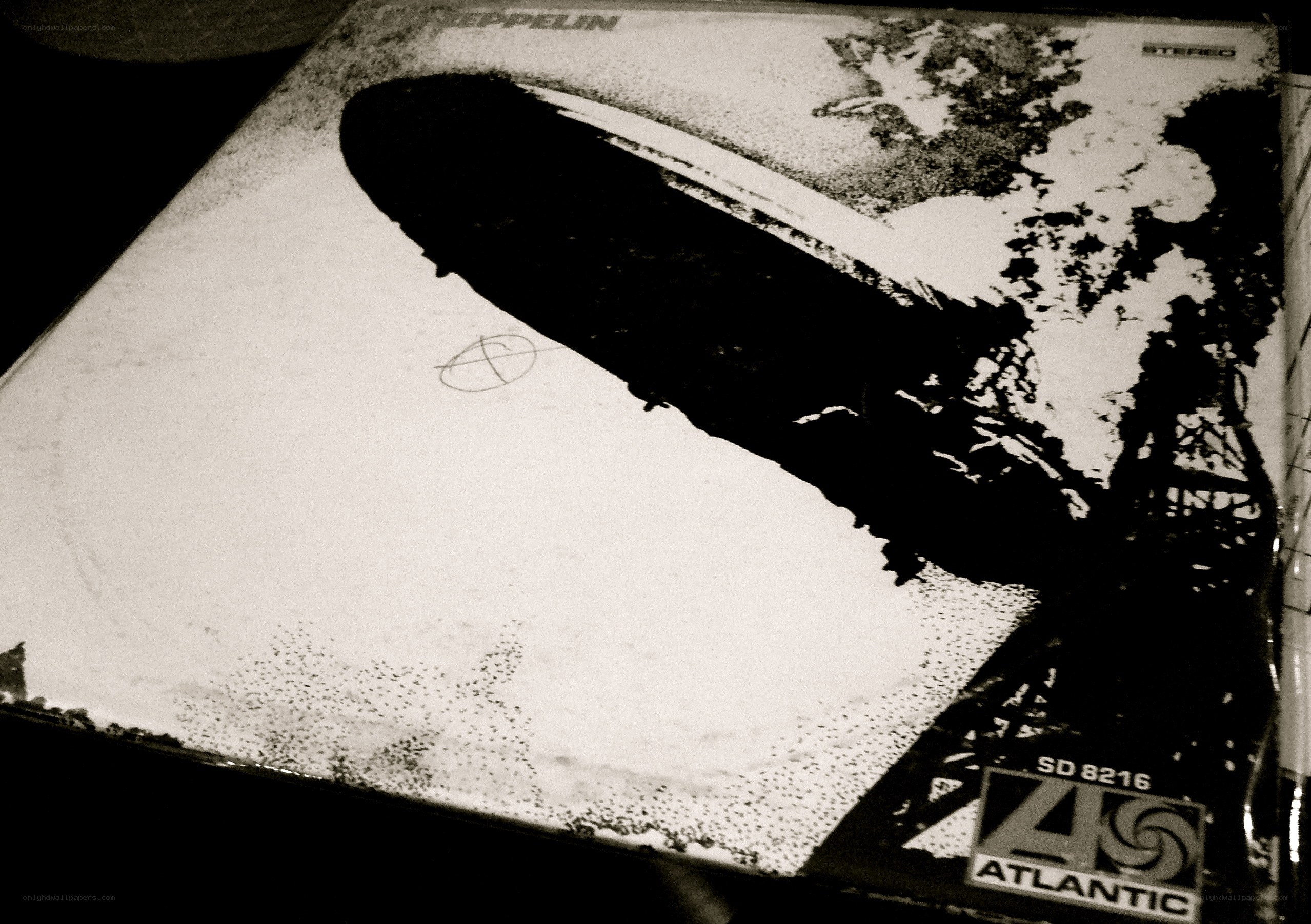 Led Zeppelin album cover