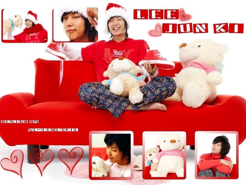 Lee Jun Ki with teddy bears
