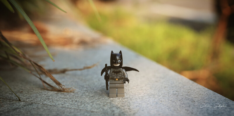Lego Batman Minifigure — Gray
