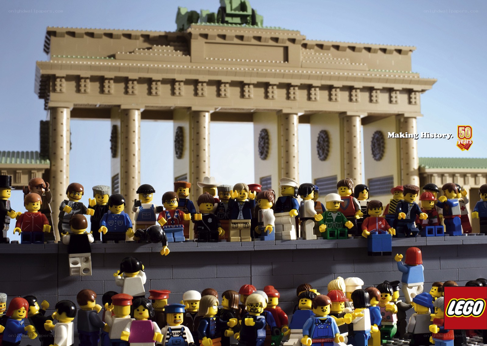 Lego figures at Brandenburg Gate
