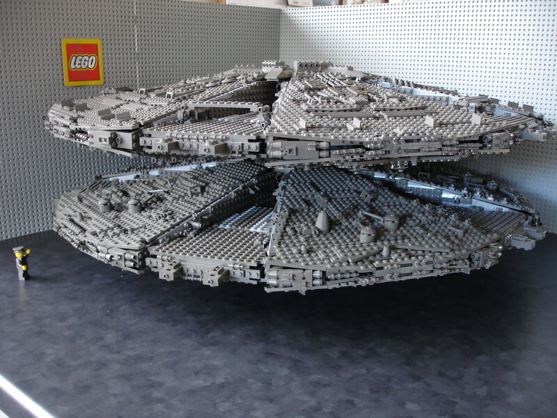 LEGO Millennium Falcon — Gray