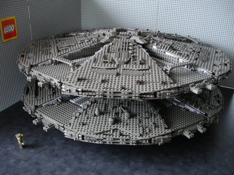 LEGO Millennium Falcon