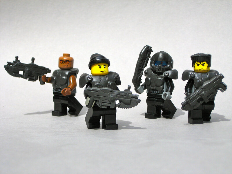 Lego minifigure soldiers