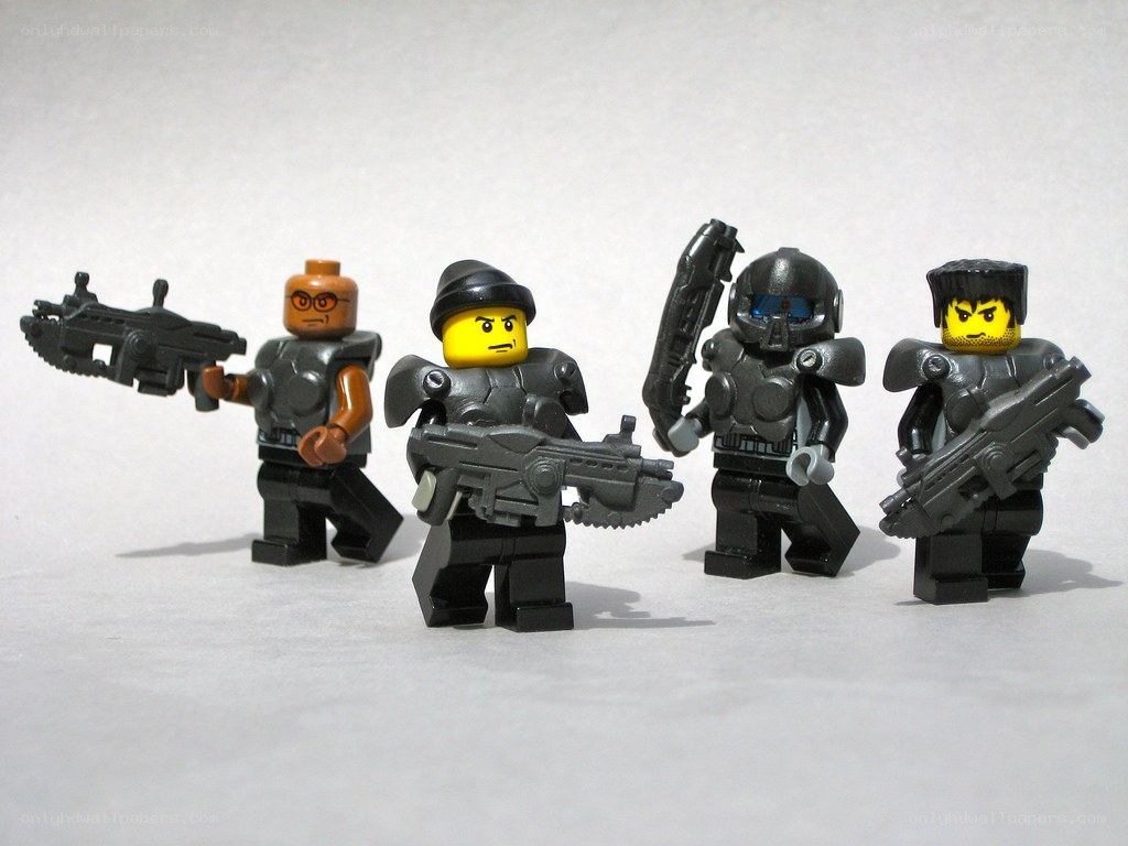 Lego minifigure soldiers